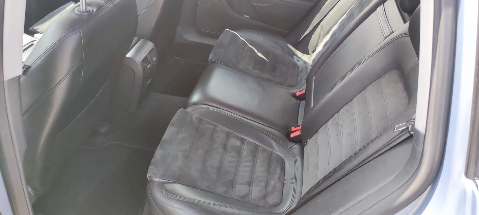 VW Passat 2.0TDI Commonrail/Highline HIGHLINE, снимка 12 - Автомобили и джипове - 54517767