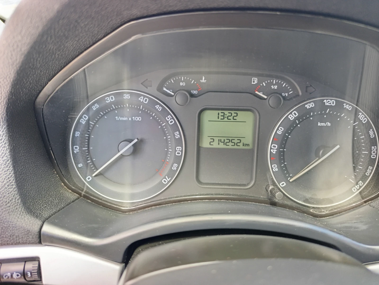Skoda Octavia 1.6 MPI, снимка 6 - Автомобили и джипове - 54584438