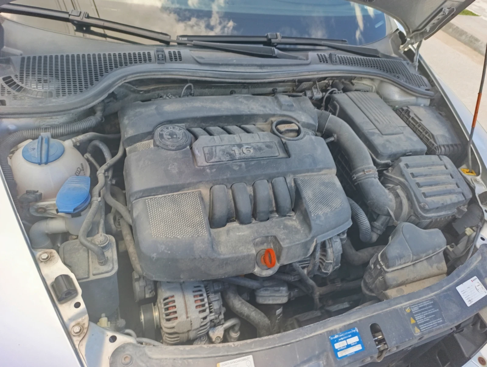 Skoda Octavia 1.6 MPI, снимка 7 - Автомобили и джипове - 54584438