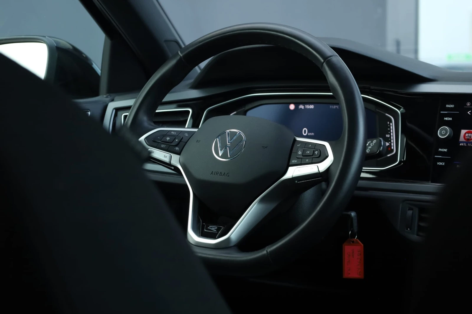 VW Taigo 1.0 TSI R-Line Plus , снимка 12 - Автомобили и джипове - 54661841