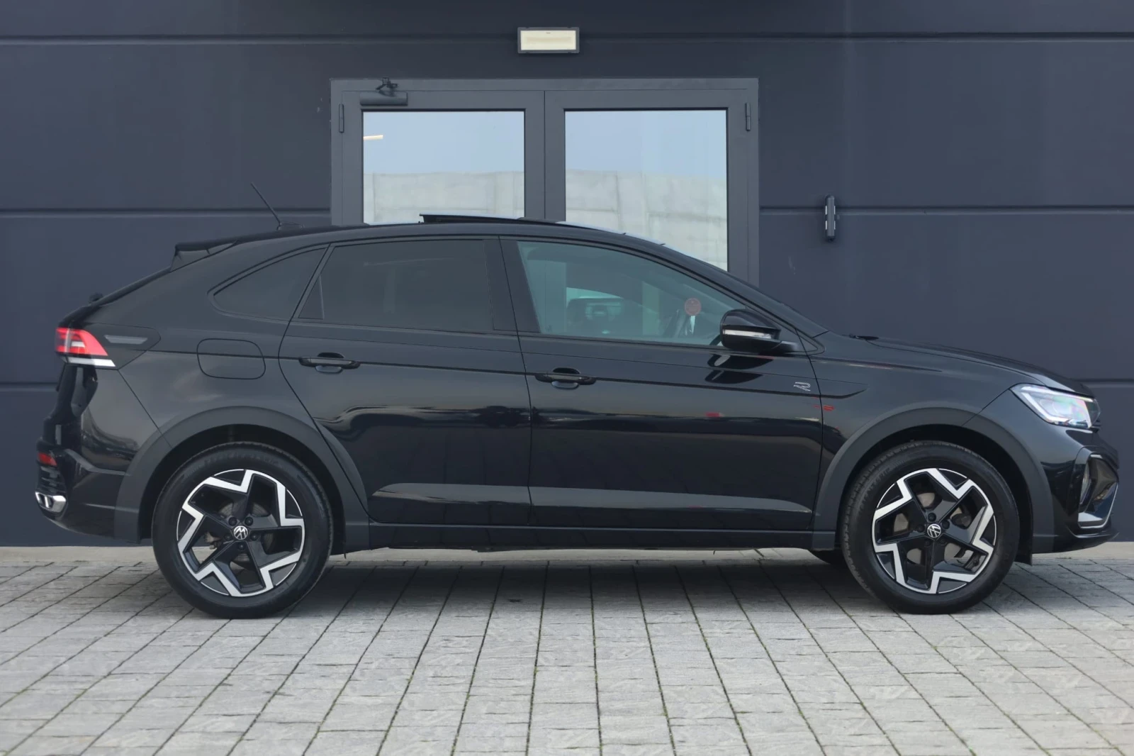 VW Taigo 1.0 TSI R-Line Plus , снимка 17 - Автомобили и джипове - 54661841