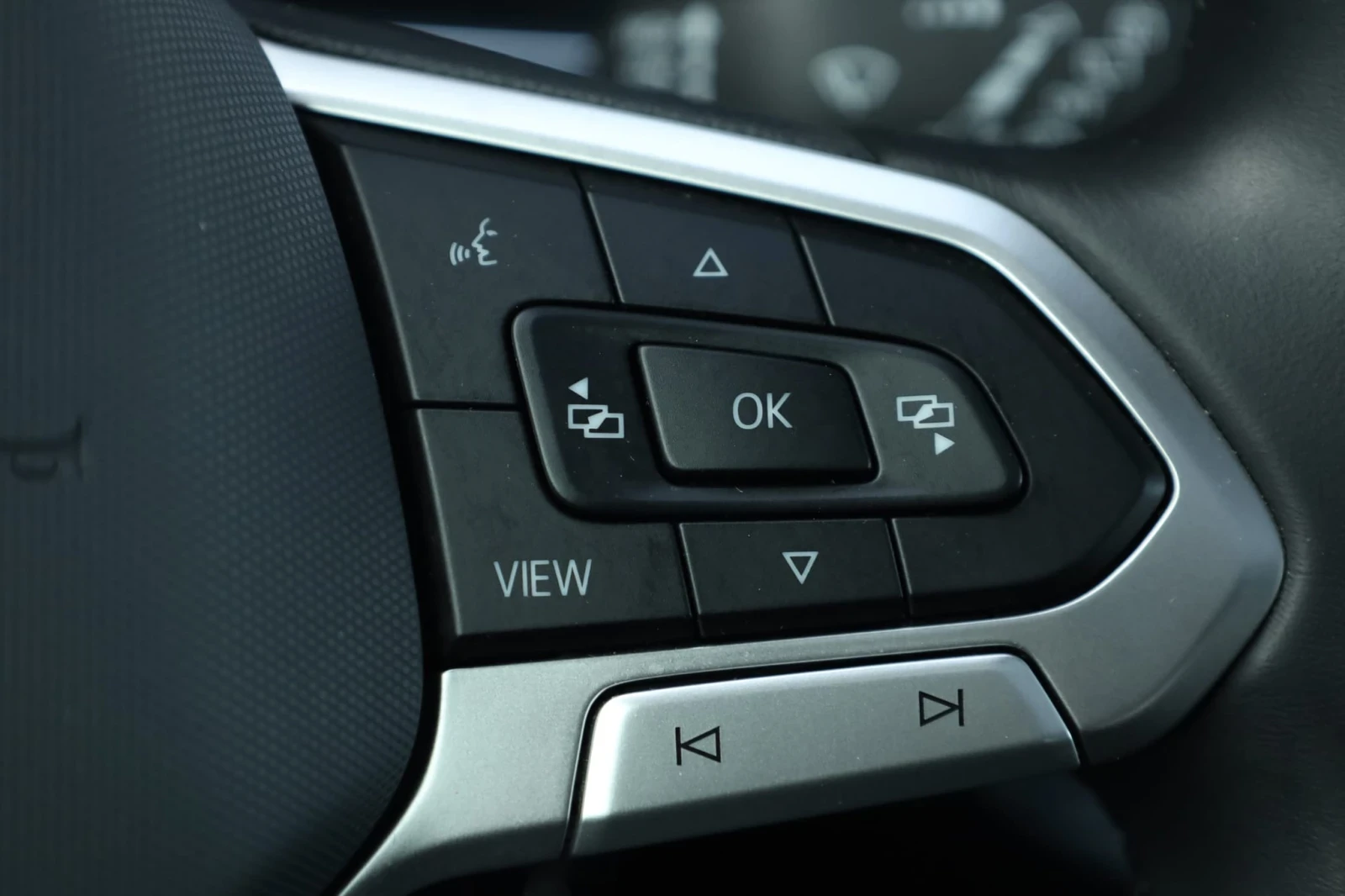 VW Taigo 1.0 TSI R-Line Plus , снимка 14 - Автомобили и джипове - 54661841