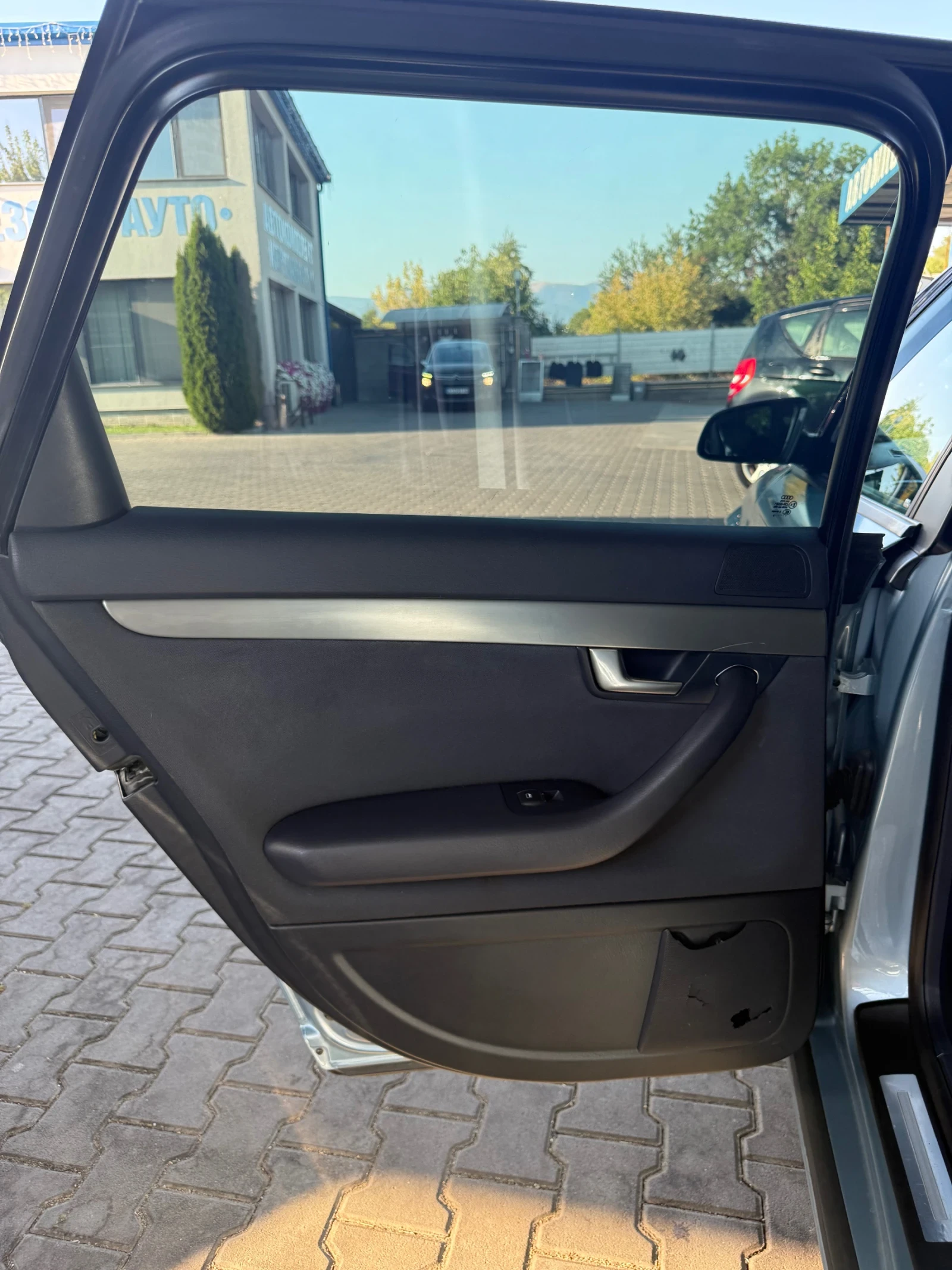 Audi A4 1.9tdi, снимка 11 - Автомобили и джипове - 55840361