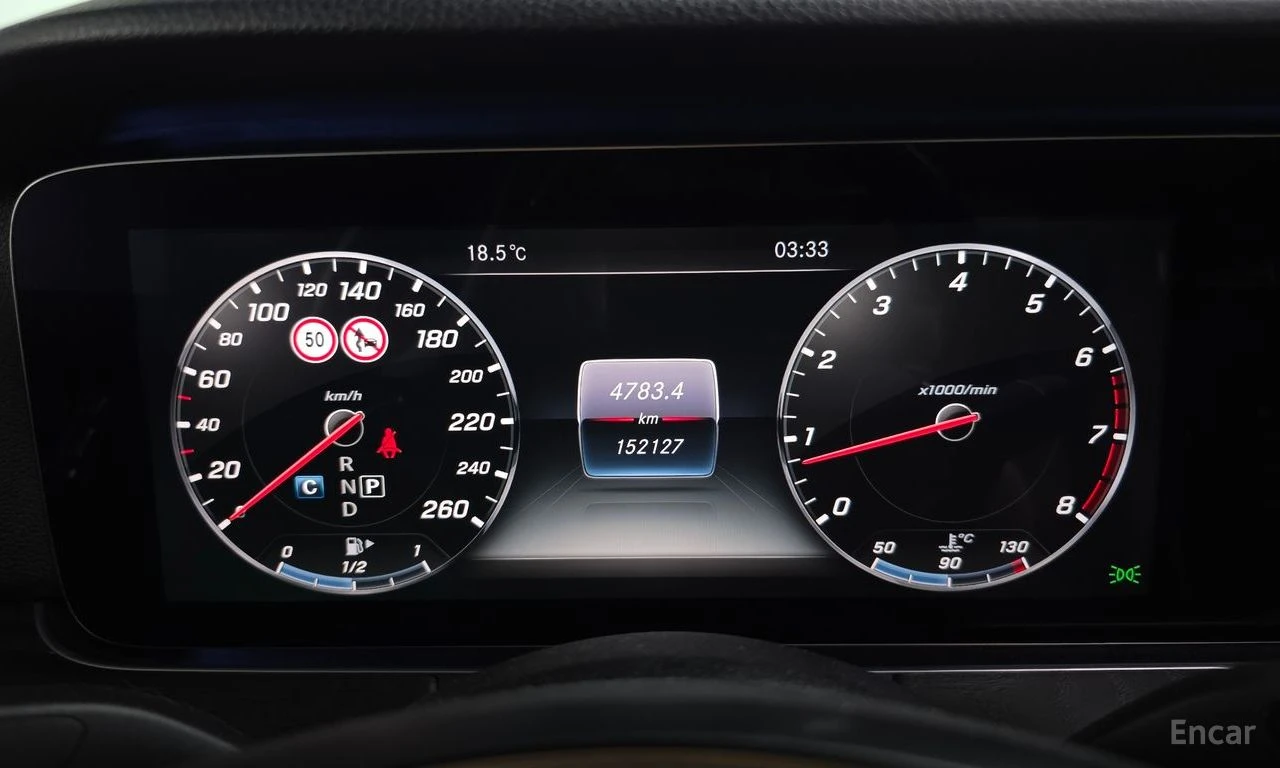 Mercedes-Benz E 300 ДИГИТАЛНО* ТАБЛО* ПАНОРАМА* ПОДГРЕВ* КАМЕРА* , снимка 10 - Автомобили и джипове - 56114495