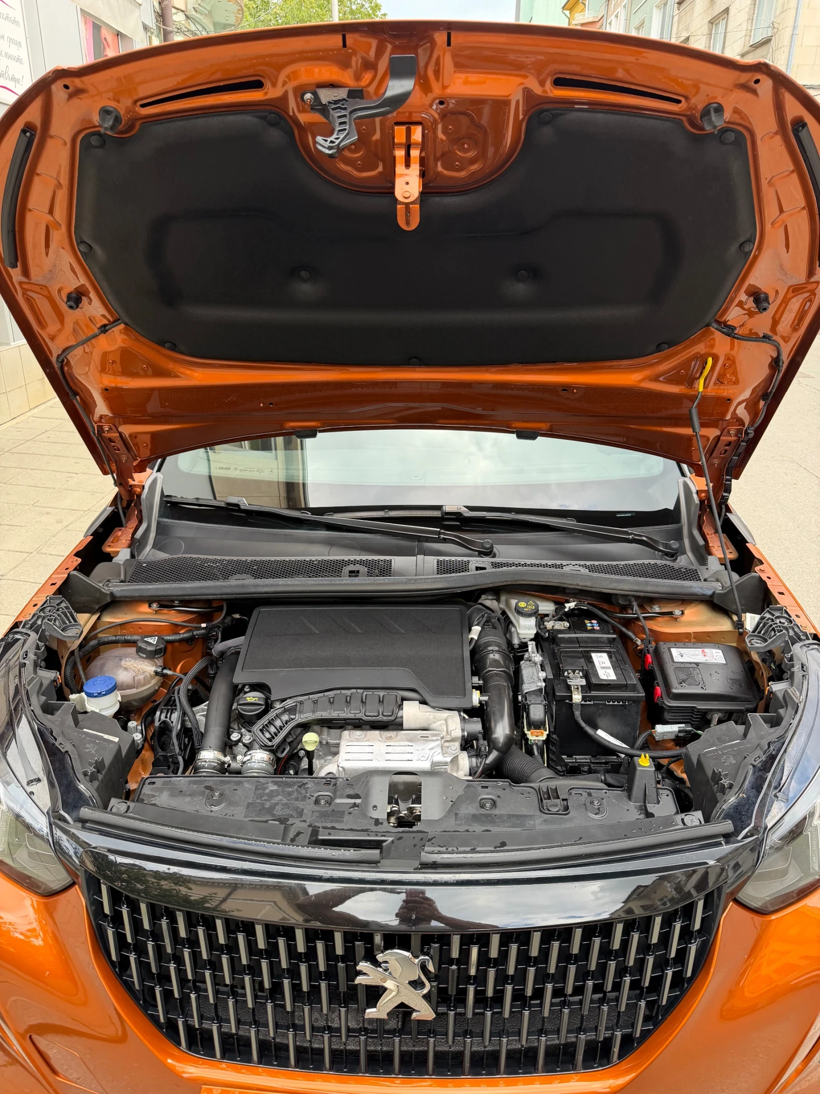 Peugeot 2008 GT Line, снимка 9 - Автомобили и джипове - 56322995