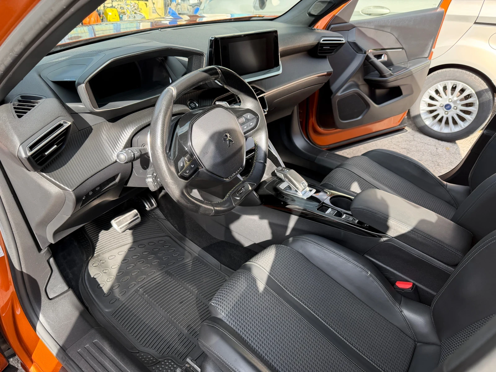 Peugeot 2008 GT Line, снимка 14 - Автомобили и джипове - 56322995