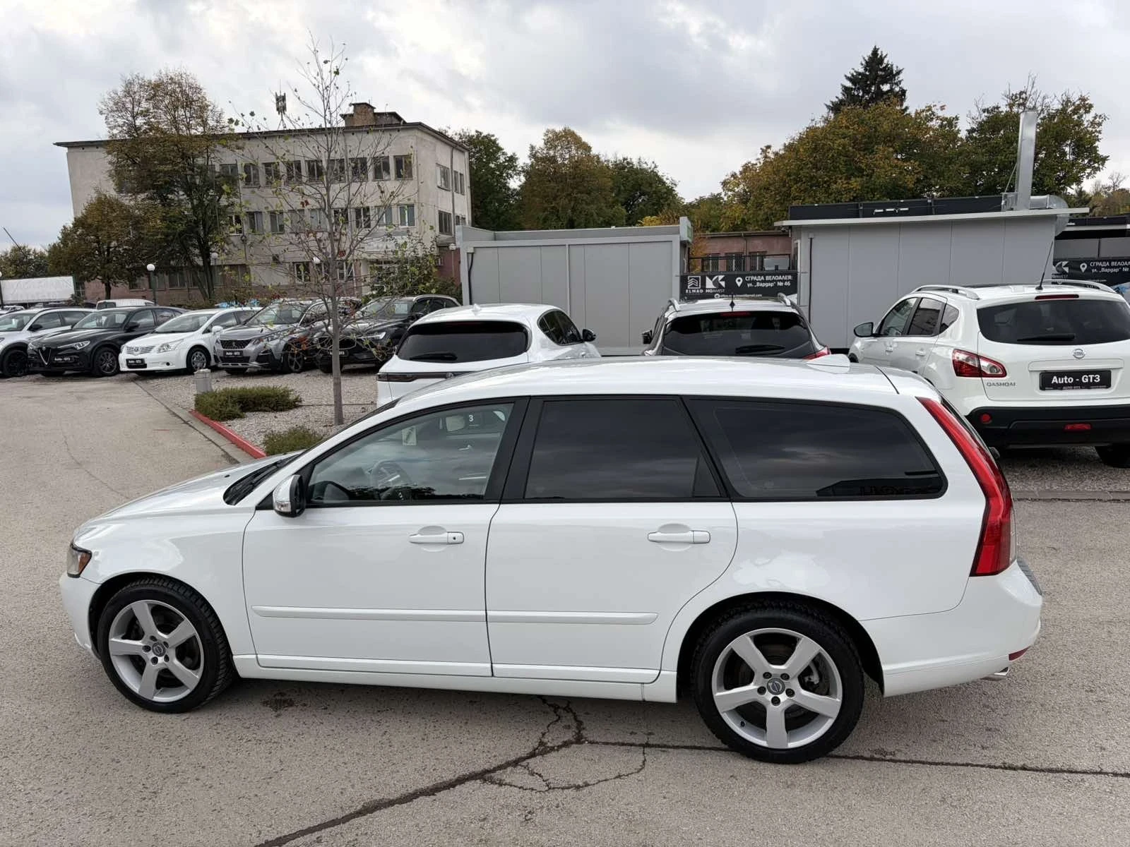 Volvo V50 D4 177к.с AUTOMATIC, снимка 7 - Автомобили и джипове - 56512487