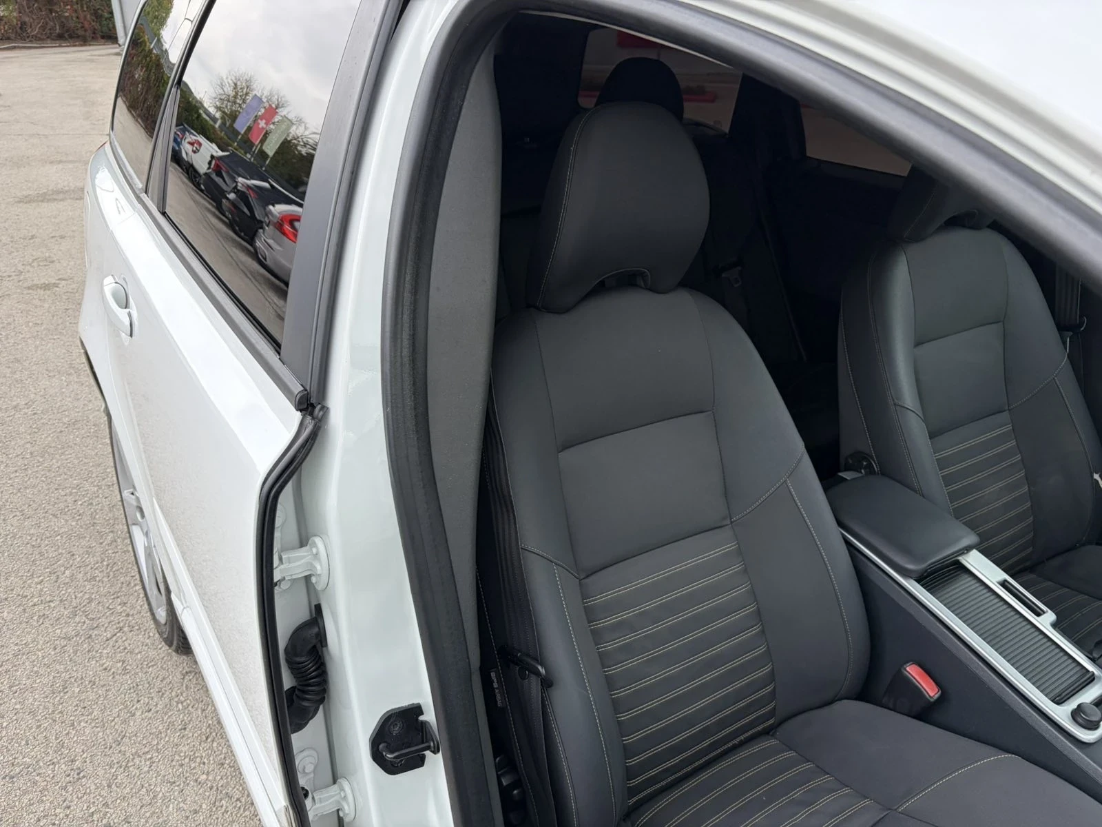 Volvo V50 D4 177к.с AUTOMATIC, снимка 12 - Автомобили и джипове - 56512487