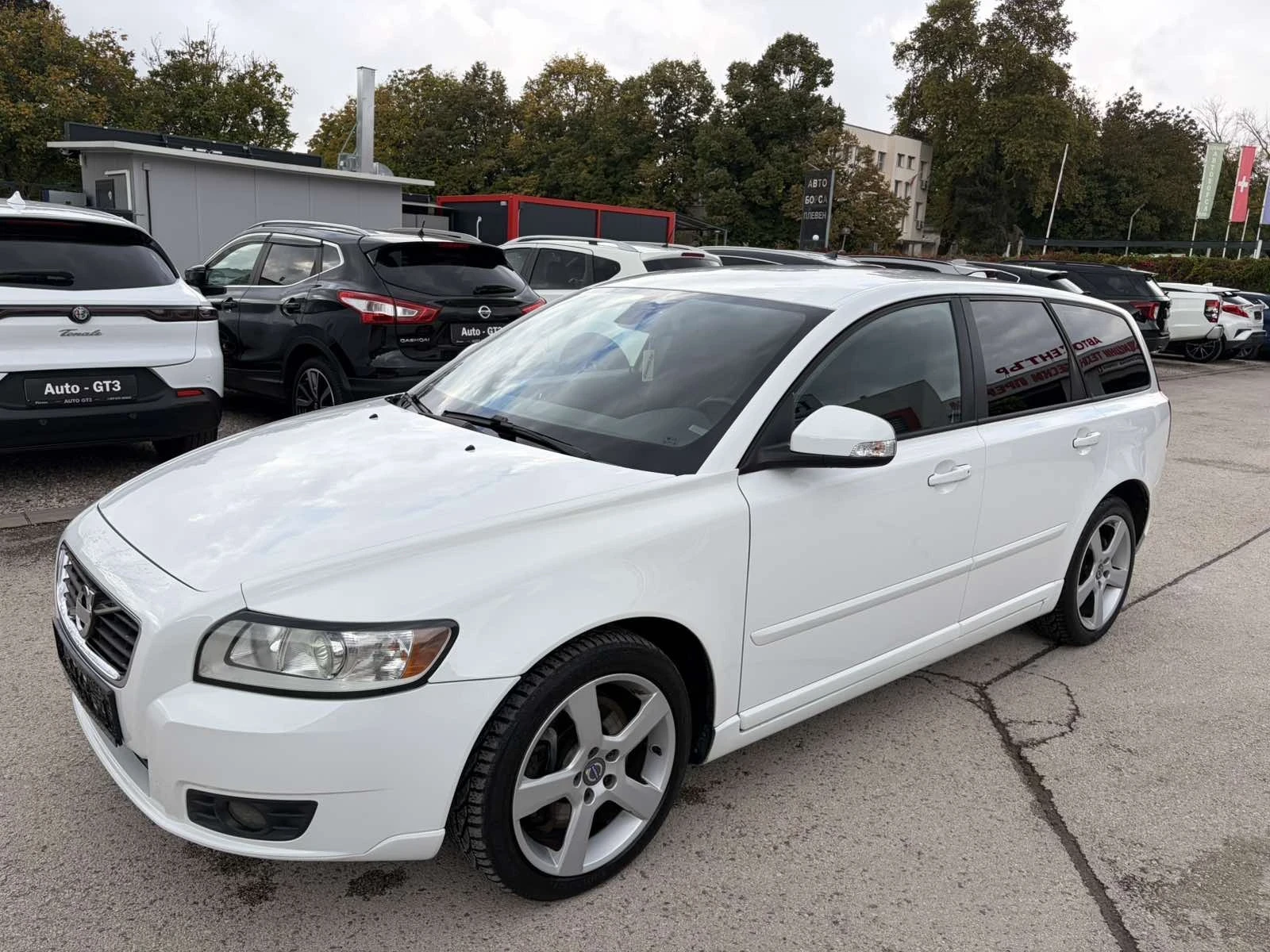 Volvo V50 D4 177к.с AUTOMATIC, снимка 3 - Автомобили и джипове - 56512487