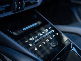 Porsche Cayenne S E-Hybrid  - 109800 € / 214750.13 лв. - 26337010 11