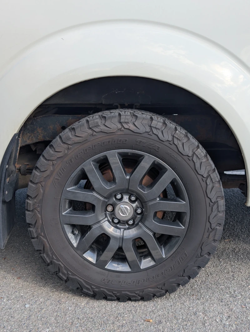 Nissan Navara, снимка 15 - Автомобили и джипове - 51891161