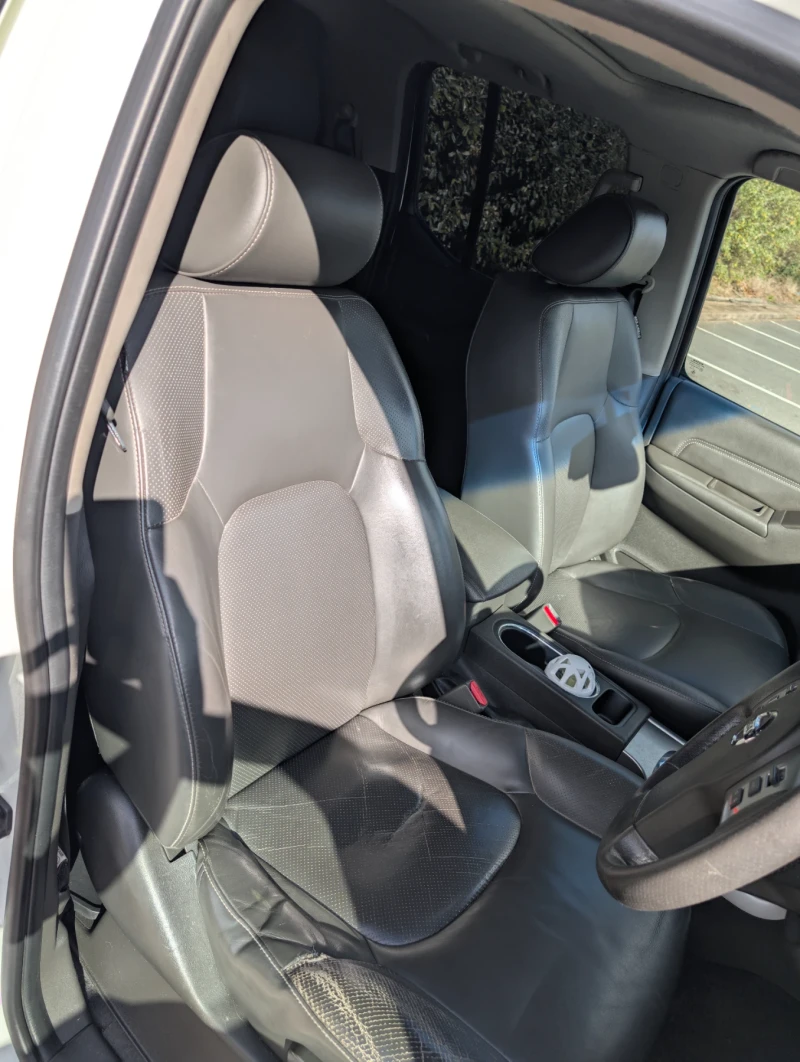 Nissan Navara, снимка 8 - Автомобили и джипове - 51891161