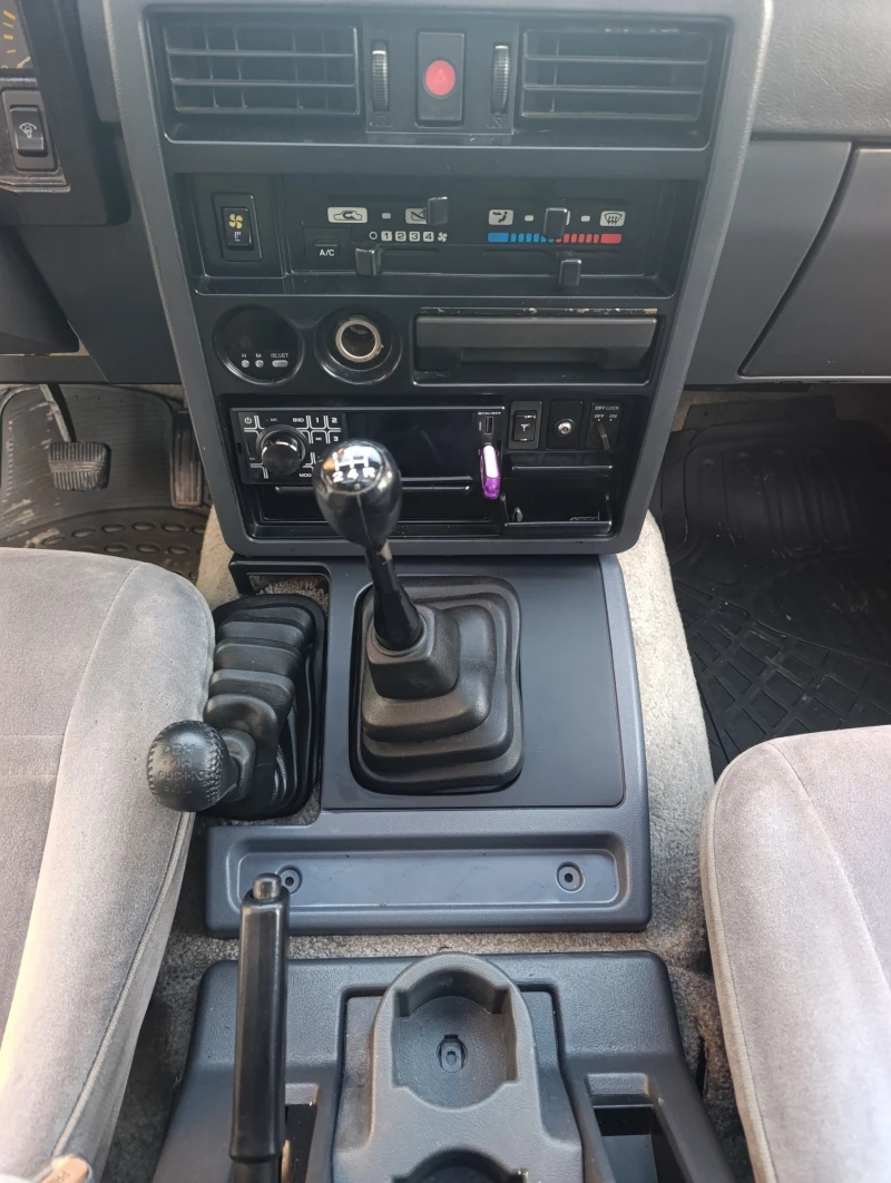 Nissan Patrol 2.8тд климатик , снимка 12 - Автомобили и джипове - 52795922