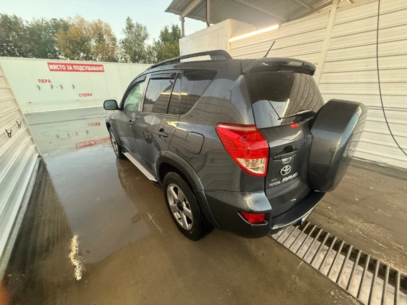 Toyota Rav4 2.2 dcat, снимка 13 - Автомобили и джипове - 53110382