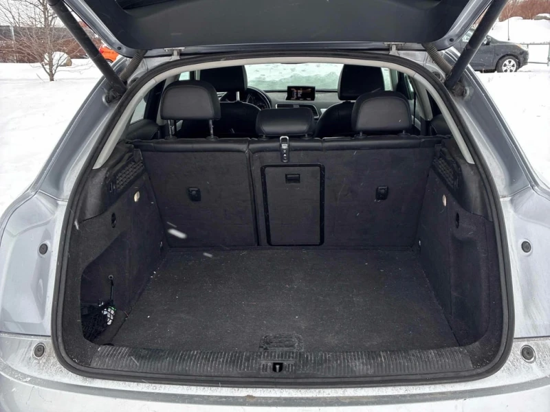 Audi Q3 * Komfort * * ЦЕНА ДО БЪЛГАРИЯ!!!* , снимка 14 - Автомобили и джипове - 53142725