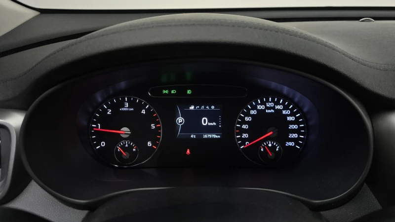 Kia Sorento 2.0 CRDI / АВТОМАТИК / СЕРВИЗНА ИСТОРИЯ !!!, снимка 16 - Автомобили и джипове - 53355961