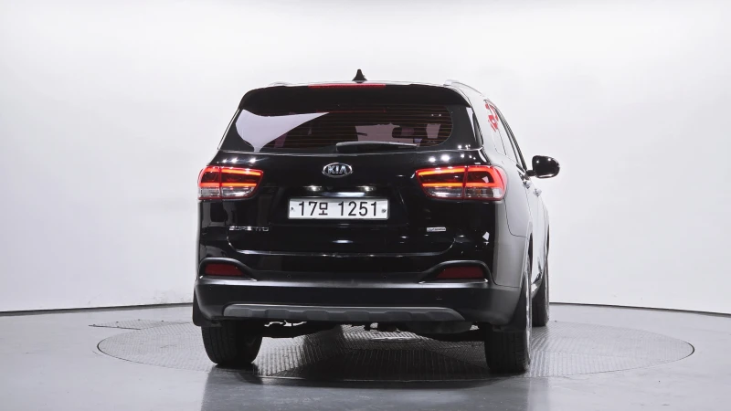 Kia Sorento 2.0 CRDI / АВТОМАТИК / СЕРВИЗНА ИСТОРИЯ !!!, снимка 4 - Автомобили и джипове - 53355961