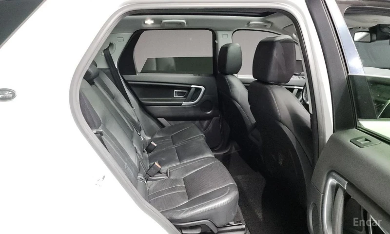 Land Rover Discovery Sport, снимка 12 - Автомобили и джипове - 53418247
