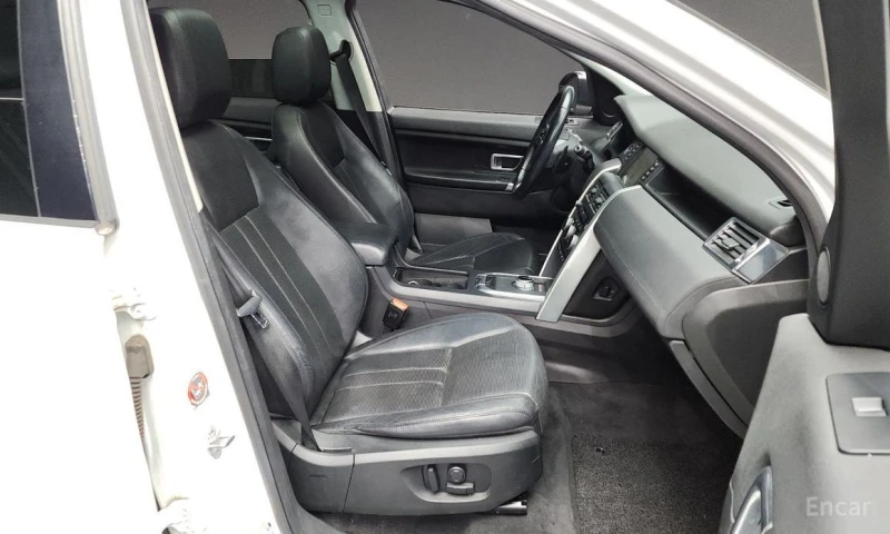 Land Rover Discovery Sport, снимка 11 - Автомобили и джипове - 53418247