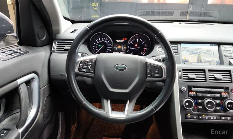 Land Rover Discovery Sport, снимка 13 - Автомобили и джипове - 53418247