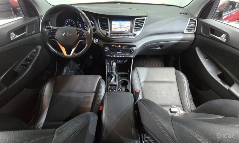 Hyundai Tucson, снимка 7 - Автомобили и джипове - 53559286