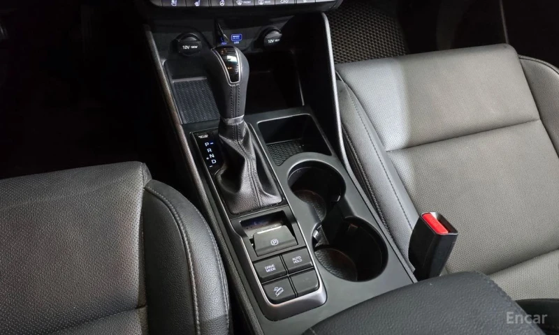 Hyundai Tucson, снимка 9 - Автомобили и джипове - 53559286