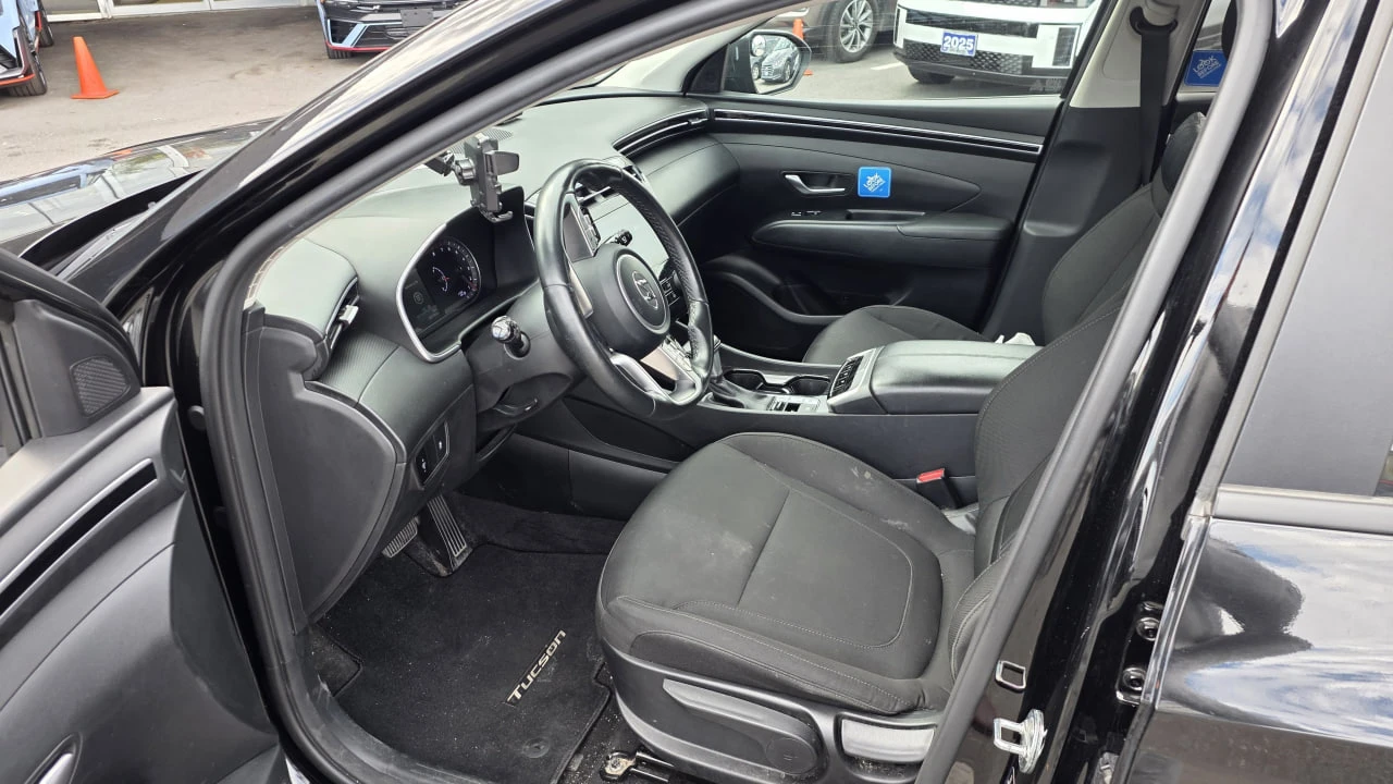 Hyundai Tucson * АВТО КРЕДИТ* ЦЕНА ДО БГ * СЕРВИЗНА ИСТОРИЯ *  - изображение 6