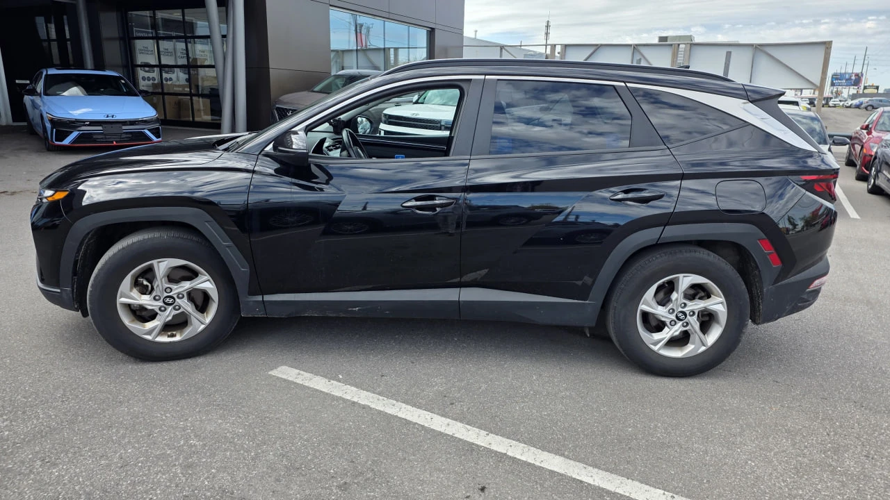 Hyundai Tucson * АВТО КРЕДИТ* ЦЕНА ДО БГ * СЕРВИЗНА ИСТОРИЯ *  - изображение 5