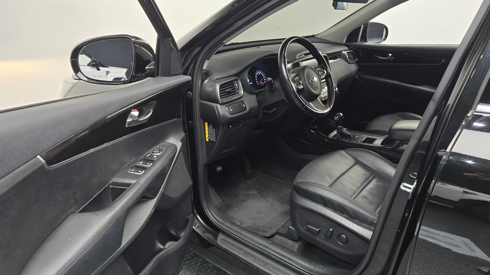 Kia Sorento 2.0 CRDI / АВТОМАТИК / СЕРВИЗНА ИСТОРИЯ !!! - изображение 5