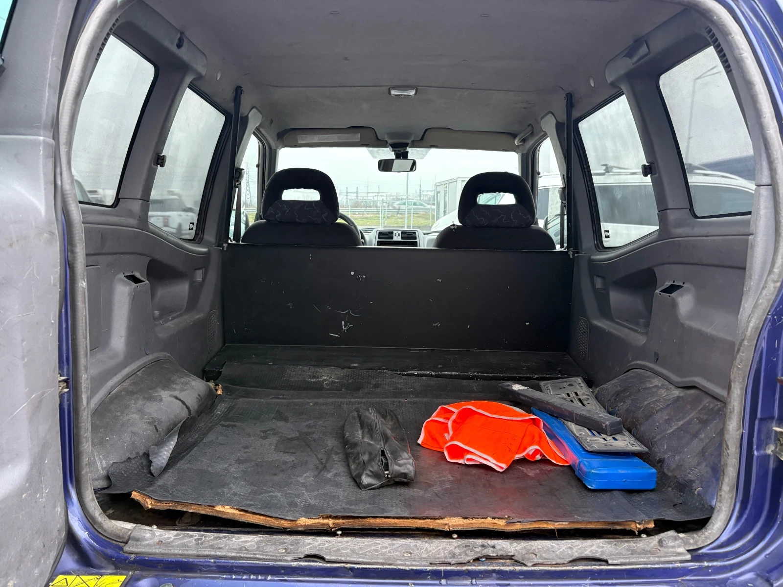 Nissan Terrano  - изображение 10