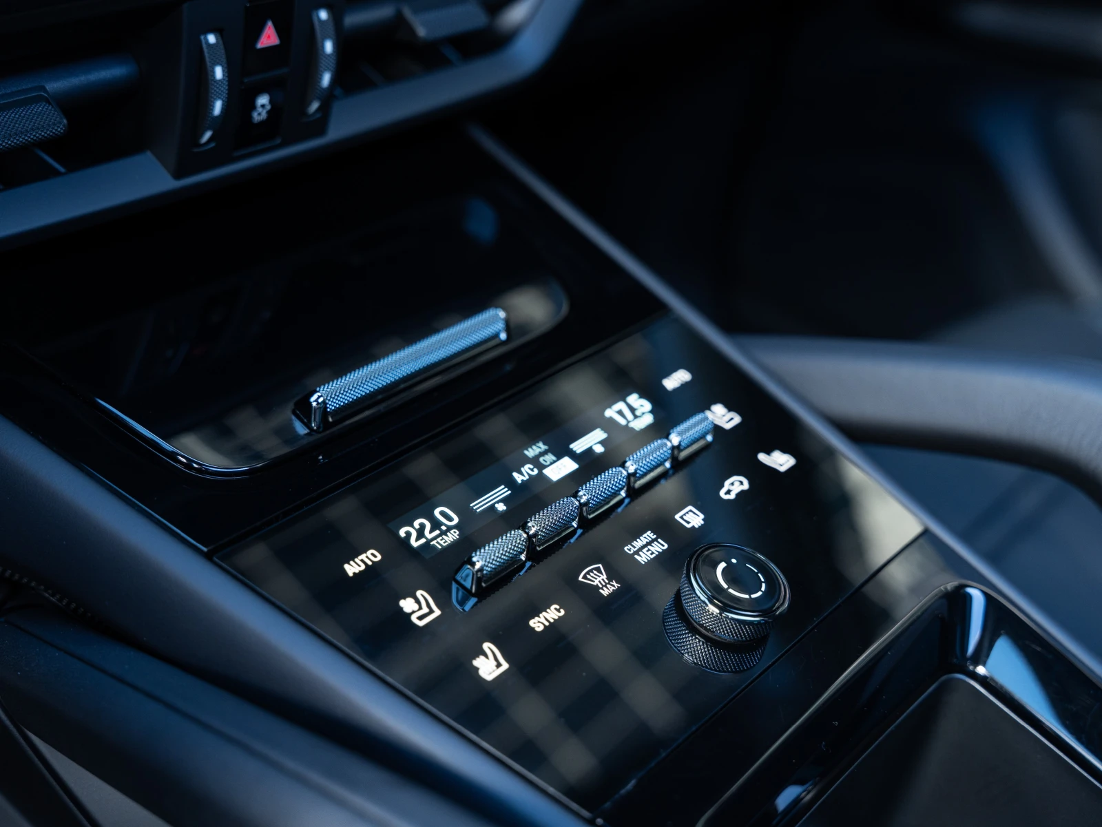 Porsche Cayenne S E-Hybrid , снимка 11 - Автомобили и джипове - 53814565