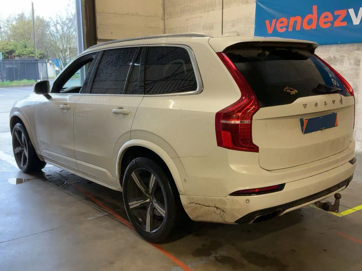 Volvo Xc90 R-Design/Panorama/Подгрев/Keyless/7-места/Гаранция, снимка 3 - Автомобили и джипове - 53958371