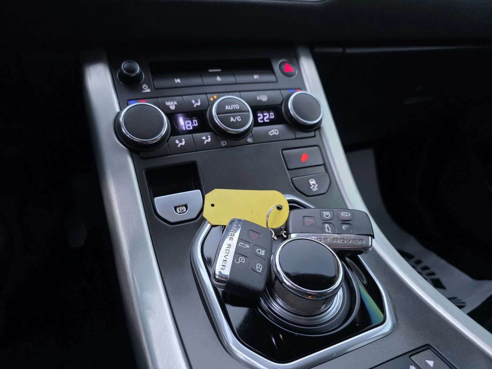 Land Rover Evoque 100% реални км 100% одобрение лизинг, снимка 17 - Автомобили и джипове - 54240855