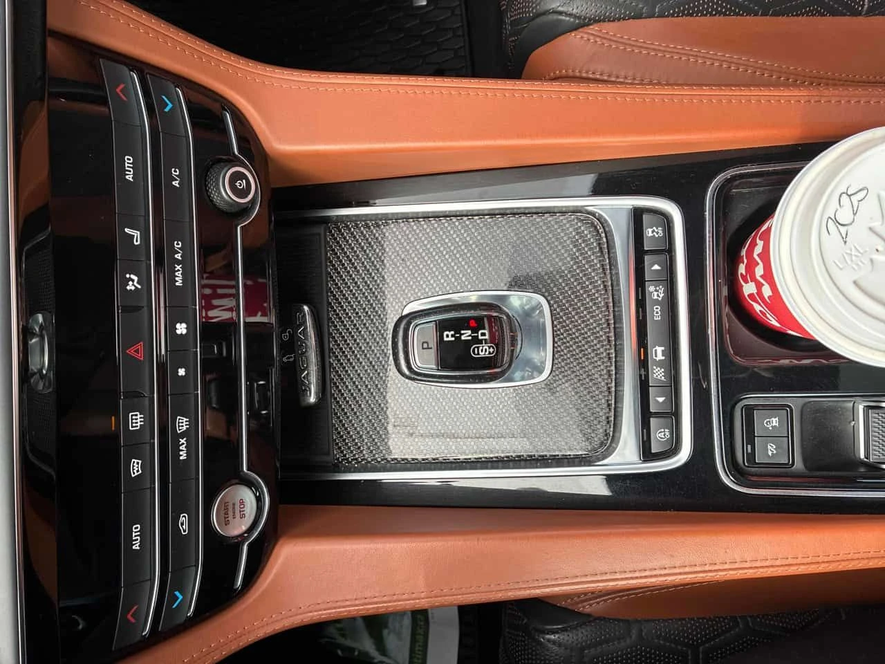 Jaguar F-PACE * SVR * CARFAX * 360 ������ * �������� *  | Mobile.bg � ����������� 10