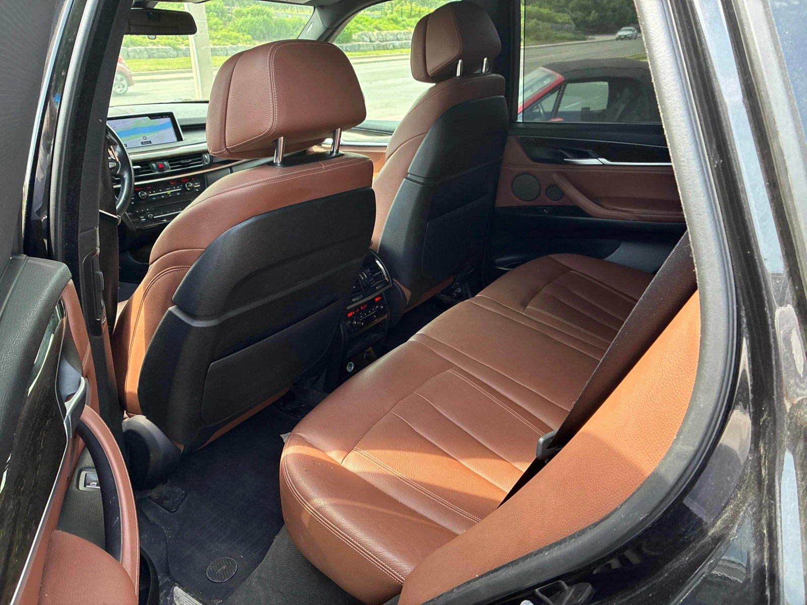 BMW X5 35i xDrive/M-Pack/Digital/H&K/Pano, снимка 11 - Автомобили и джипове - 54941135