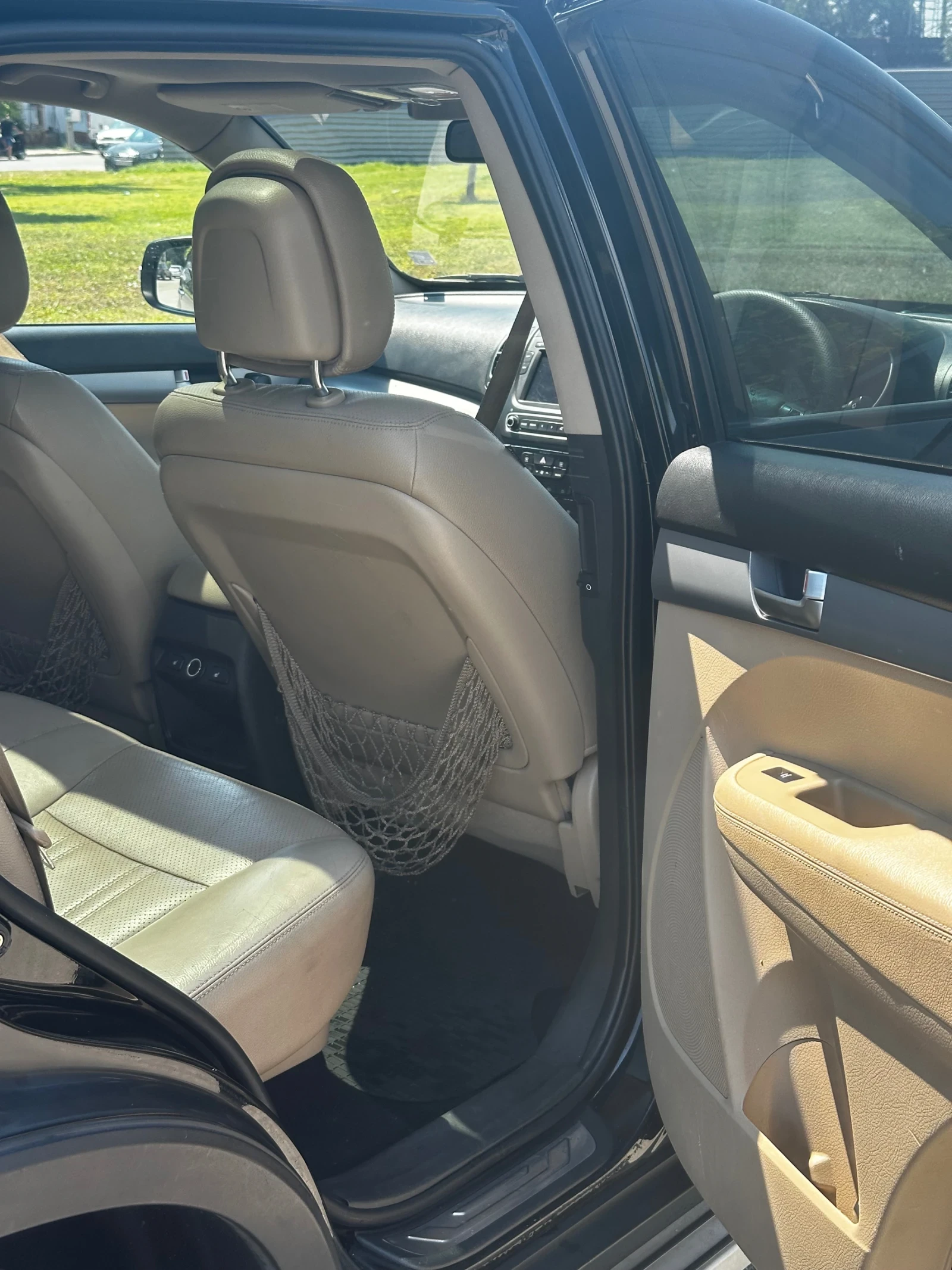 Kia Sorento 2.2 CRDI, снимка 9 - Автомобили и джипове - 55598372