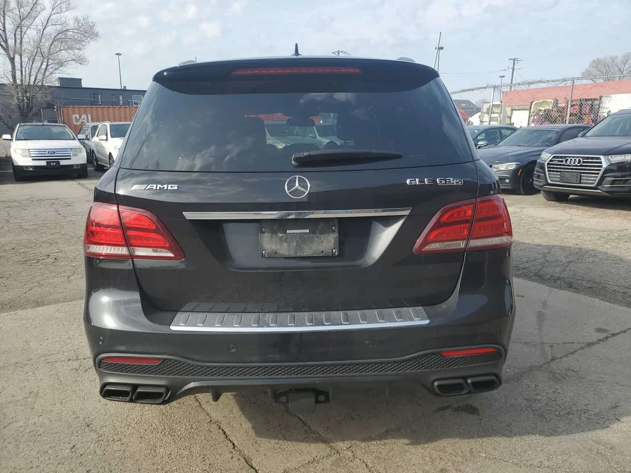 Mercedes-Benz GLE 63 S AMG * АВТОКРЕДИТ БЕЗ ПЪРВОНАЧАЛНА ВНОСКА* , снимка 4 - Автомобили и джипове - 55671048
