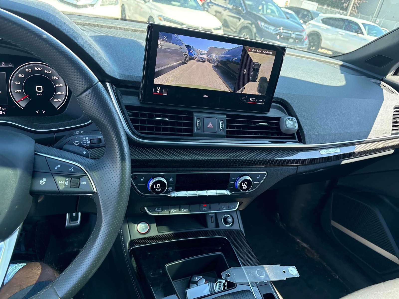 Audi SQ5 * Technik * CARFAX * ОПЦИЯ ЗА ФИНАНСИРАНЕ, снимка 9 - Автомобили и джипове - 55979683