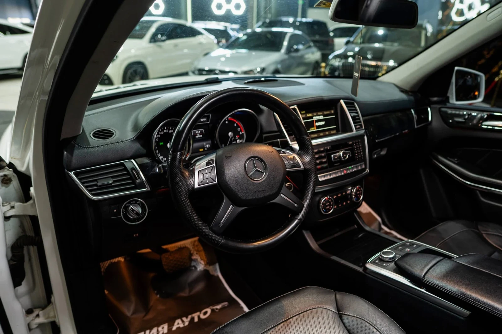 Mercedes-Benz GL 350 D 4MATIC AMG LINE 7-������ H&K ���� ������ 100%  | Mobile.bg � ����������� 11