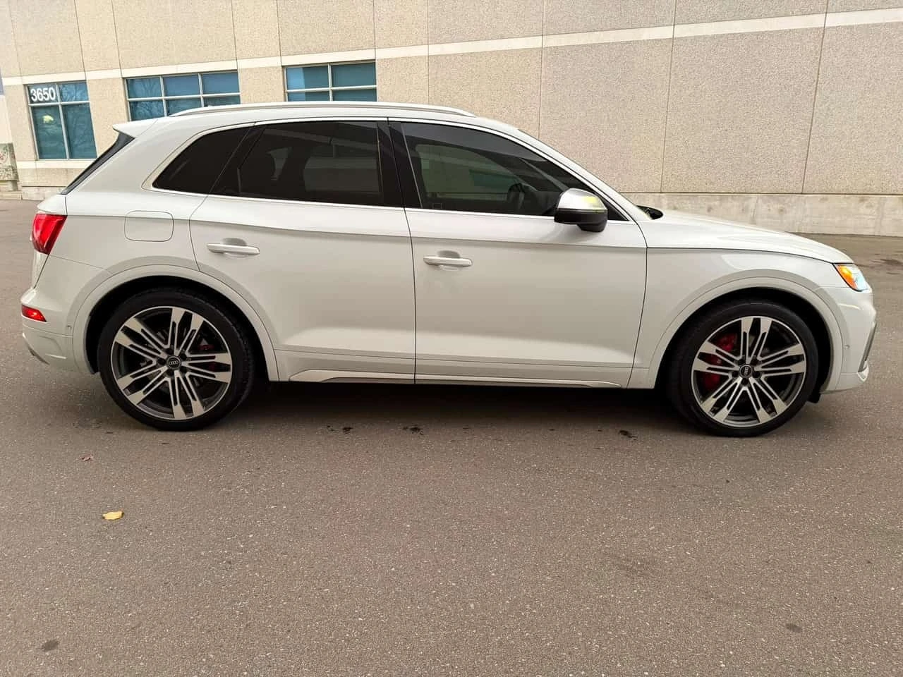Audi SQ5 * Technik * CARFAX * , снимка 3 - Автомобили и джипове - 56584183
