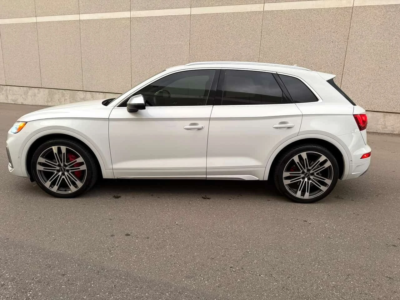 Audi SQ5 * Technik * CARFAX * , снимка 2 - Автомобили и джипове - 56584183