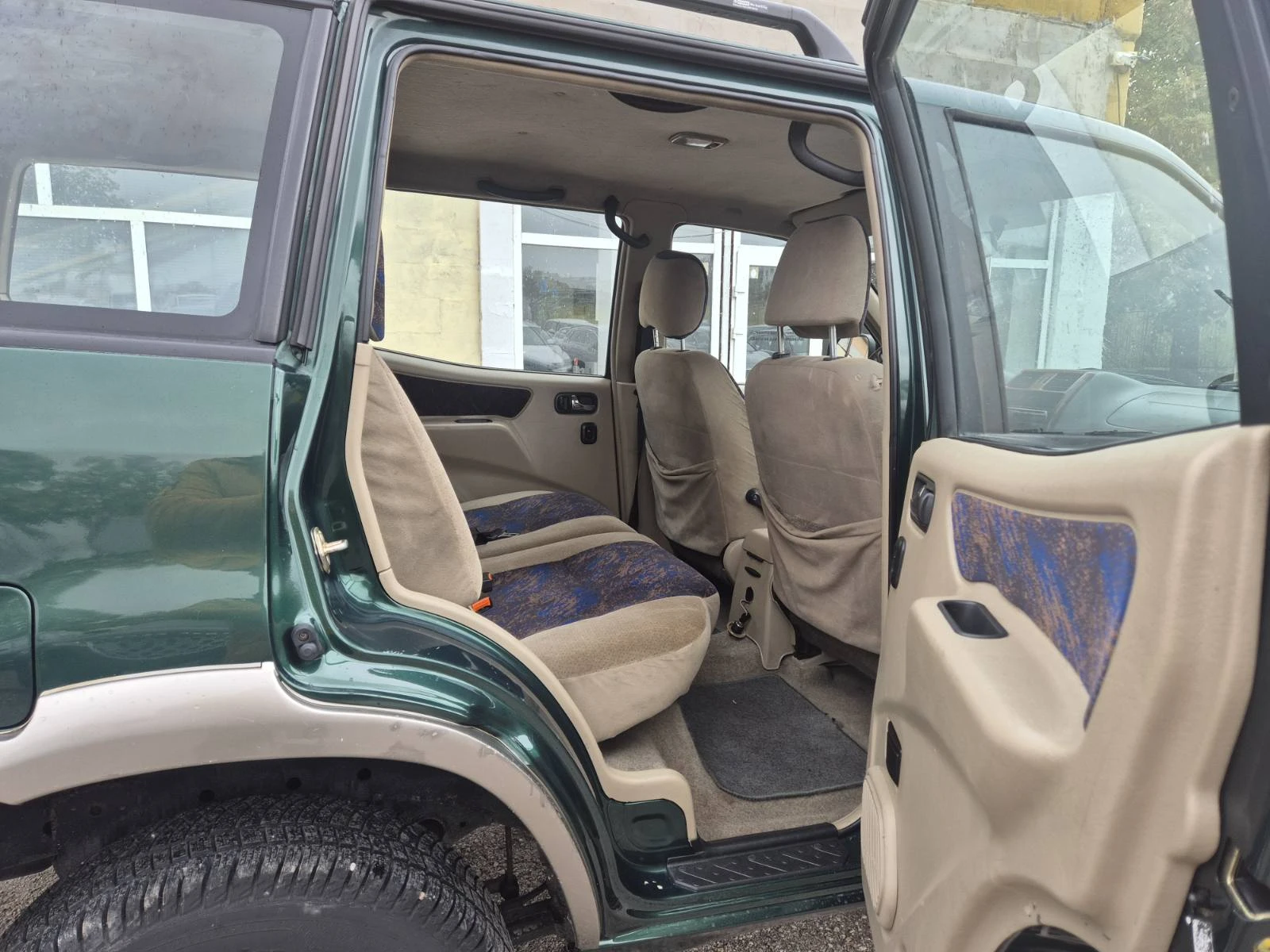 Nissan Terrano 2.7TDI KLIMA ITALY, снимка 13 - Автомобили и джипове - 56741824