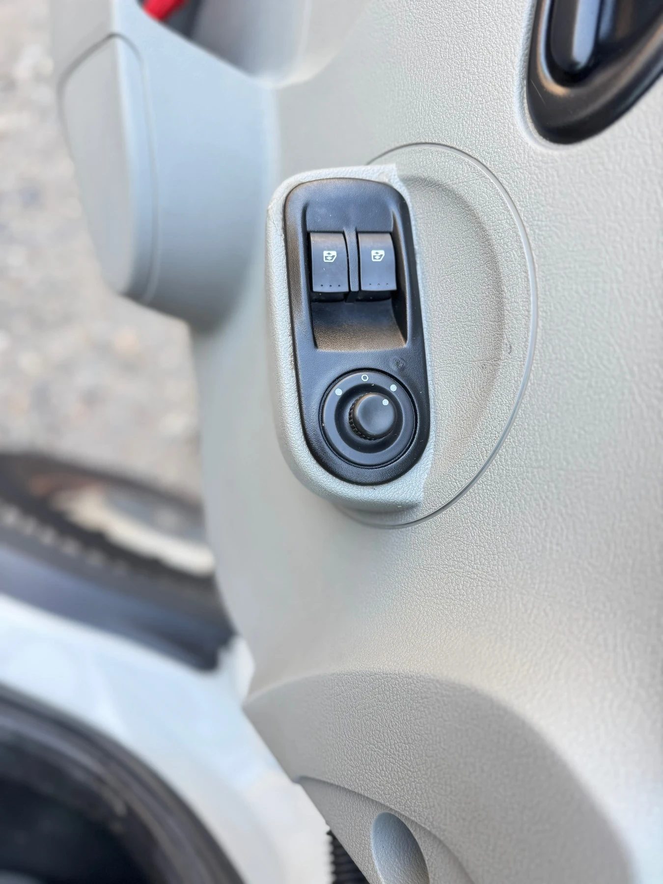Nissan Interstar Швейцария 2.5 100 кс - изображение 9