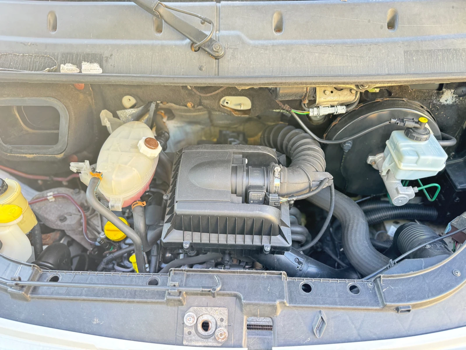 Nissan Interstar Швейцария 2.5 100 кс - изображение 8