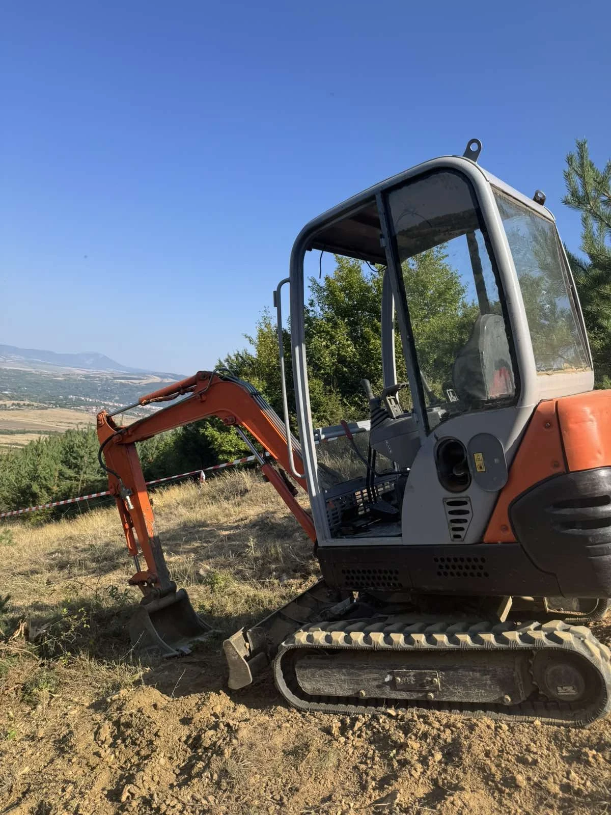 Багер Hitachi ZX18 CLR, снимка 6 - Индустриална техника - 55629731