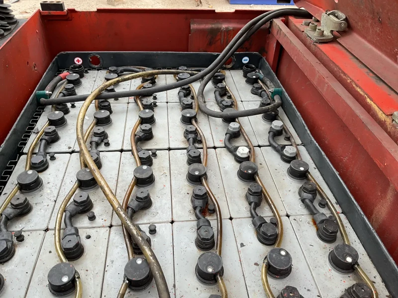 Електрокар Linde, снимка 8 - Индустриална техника - 52256495