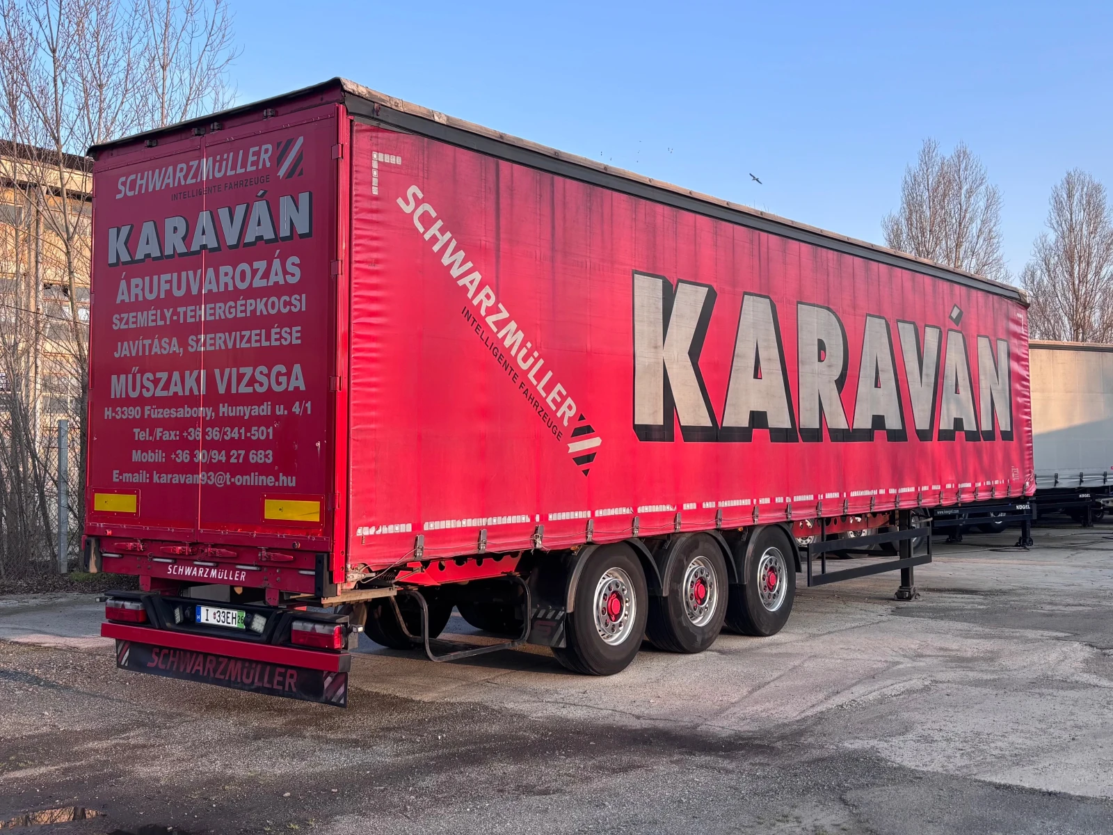 Полуремарке Schwarzmuller НОВ ВНОС, ОЛЕКОТЕНО