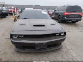 Dodge Challenger, снимка 2