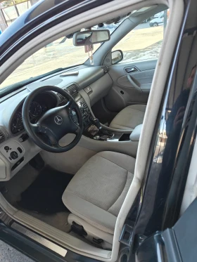 Обява за продажба на Mercedes-Benz C 200 C200 Facelift Automatic ~5 500 лв. - изображение 3 | Auto.bg Обява за продажба на Mercedes-Benz C 200 C200 Facelift Automatic ~5 500 лв. - изображение 3