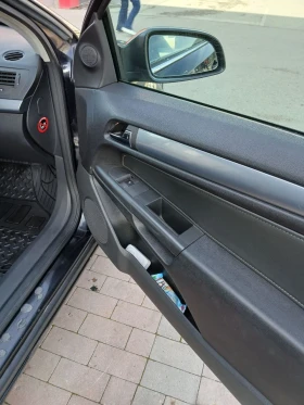 Opel Astra 1.7 GTC - 2200 € / 4302.83 лв. - 98061984 7